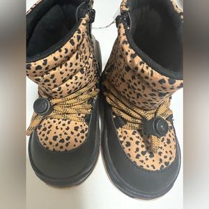 ZARA Toddler Leopard Snow Boots